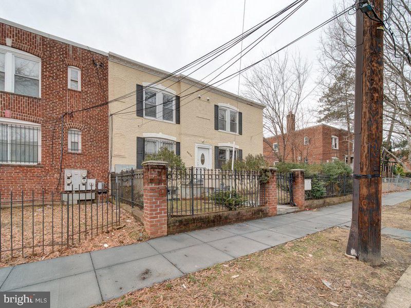 4325 Halley Ter SE #201, Washington, DC 20032
