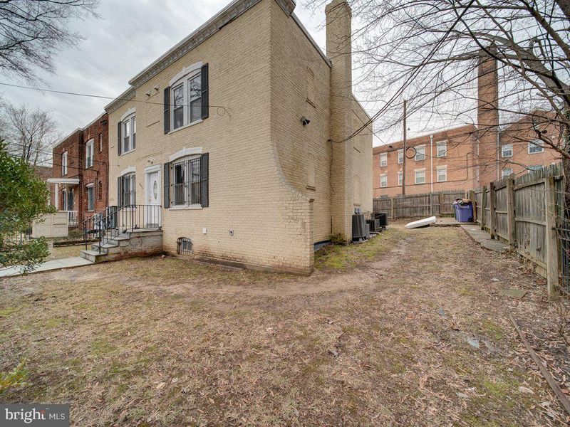 4325 Halley Ter SE #201, Washington, DC 20032