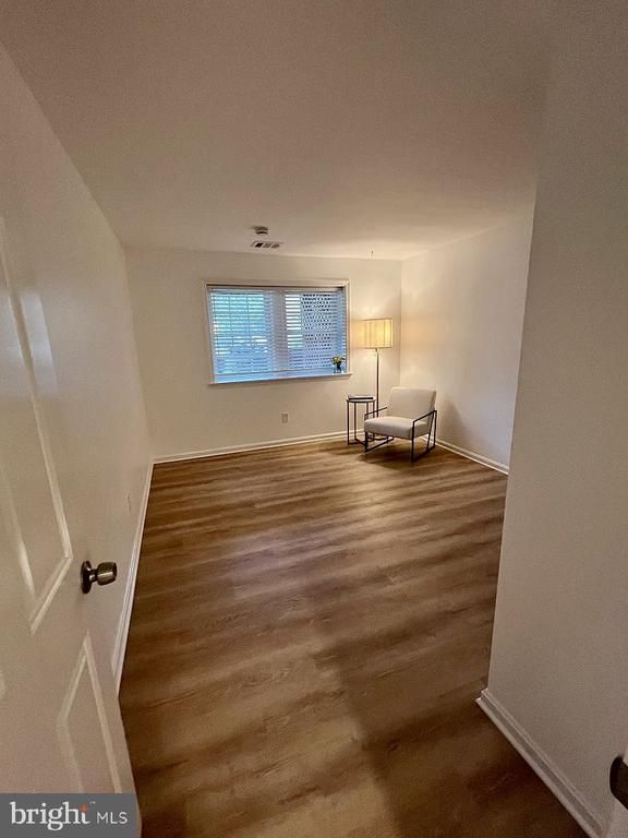 6728 Offutt Ln #200A, Bethesda, MD 20815