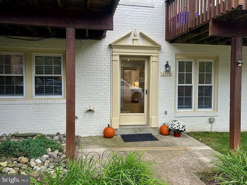 6728 Offutt Ln #200A, Bethesda, MD 20815