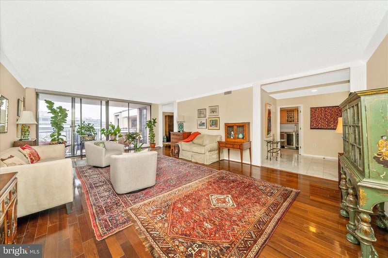 800 25th St NW #1003, Washington, DC 20037