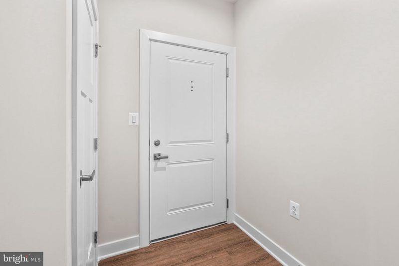 3520 Starlight St #302, Frederick, MD 21704