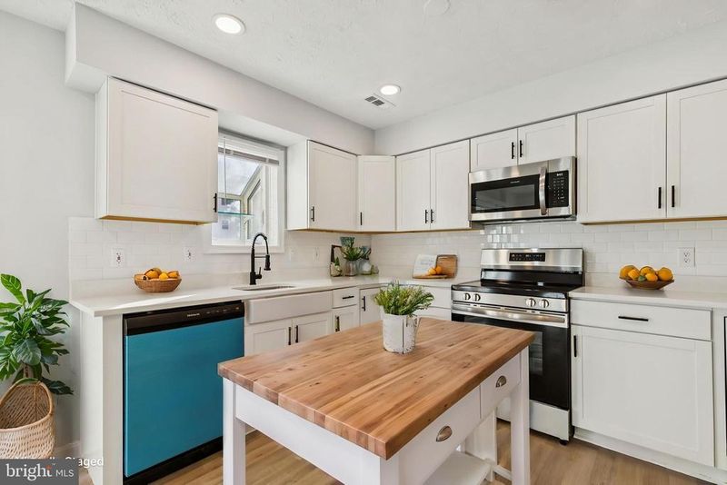 7763 Wolford Way, Lorton, VA 22079