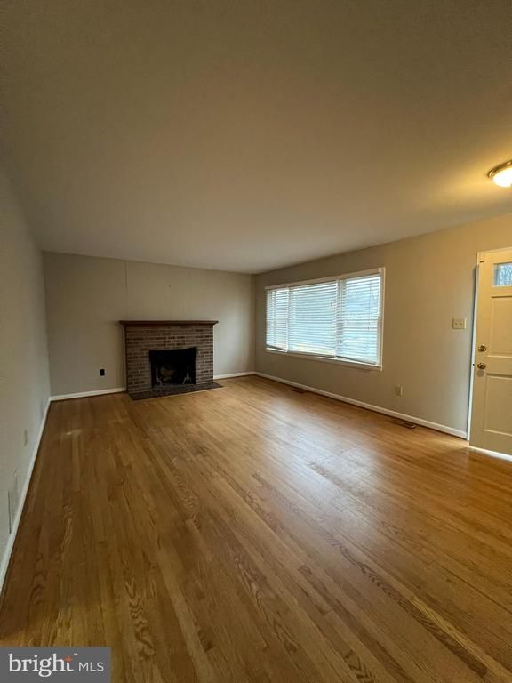 79 S Rogers St, Hamilton, VA 20158