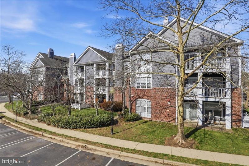 20332 Beechwood Ter #300, Ashburn, VA 20147