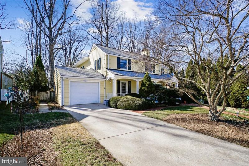 8008 Aberdeen Rd, Bethesda, MD 20814