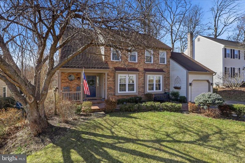 9207 Wyeth Ln, Burke, VA 22015