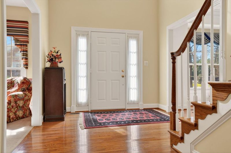 9910 Rustic Rail Ln, Vienna, VA 22181