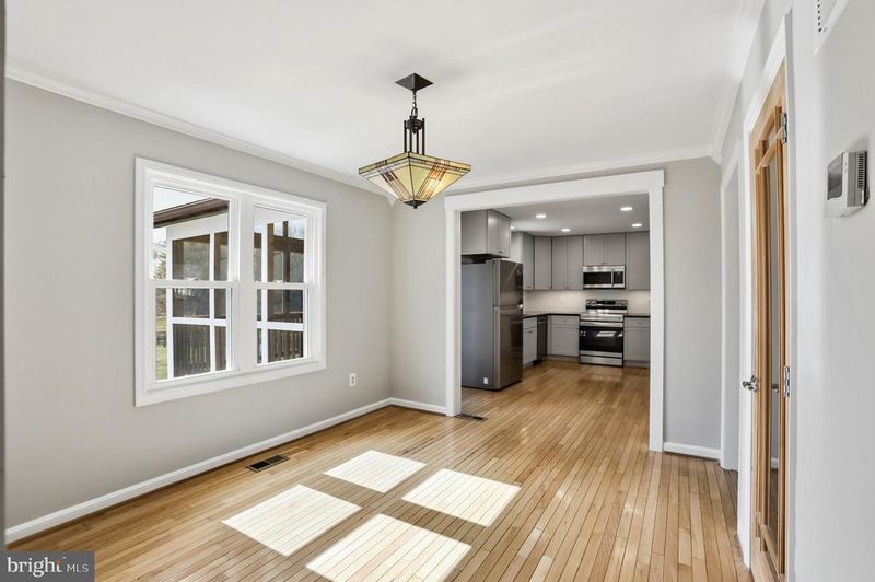 17473 Madison Ave, Hamilton, VA 20158