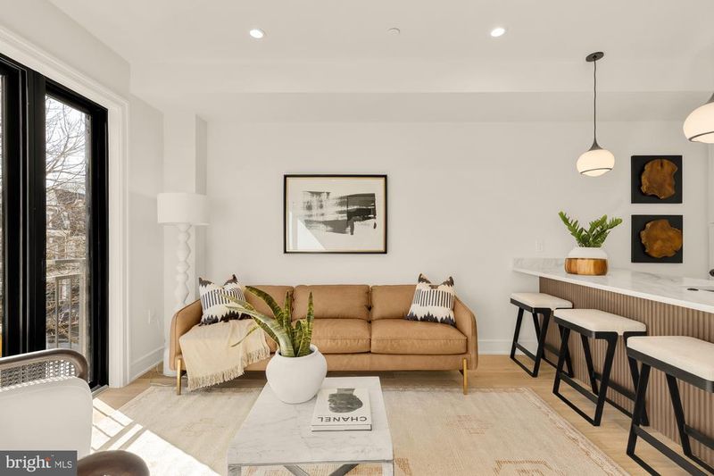 1463 Harvard St NW #PH7, Washington, DC 20009