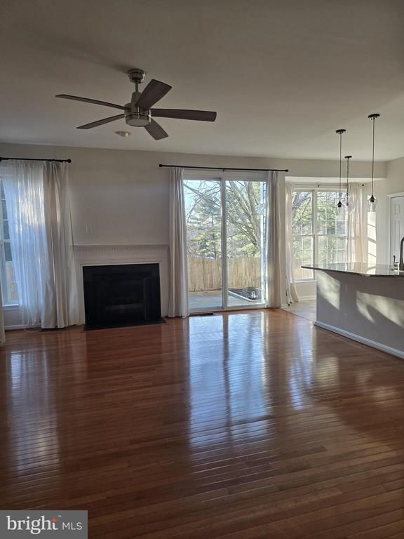 20323 Swallow Point Rd, Gaithersburg, MD 20886