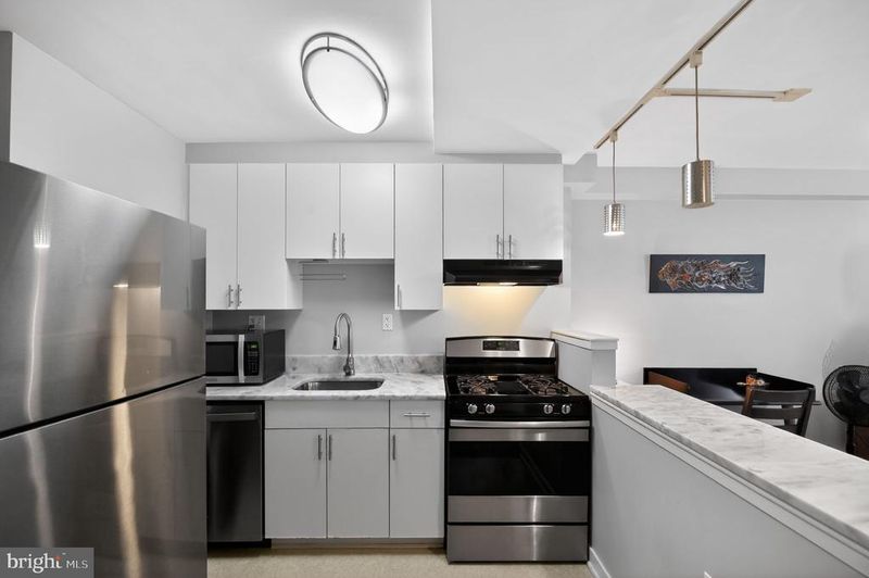 1101 3rd St SW #111, Washington, DC 20024
