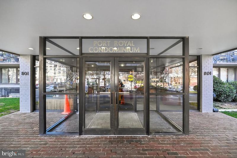 801 N Pitt St #411, Alexandria, VA 22314