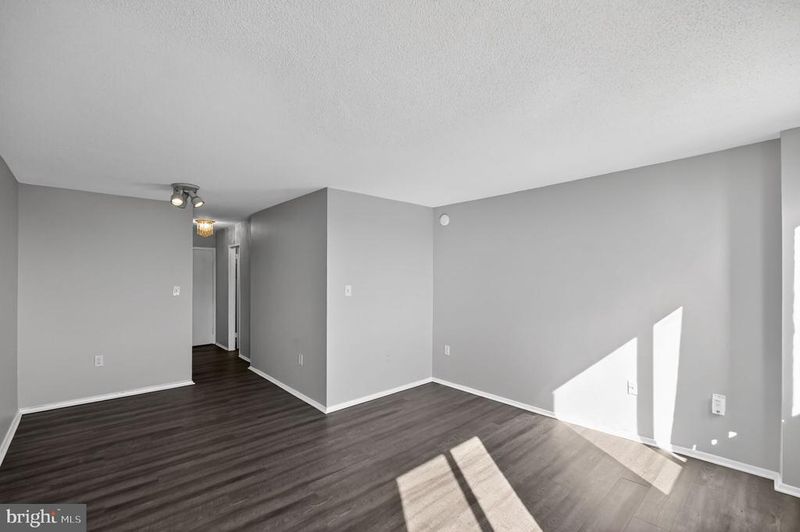 801 N Pitt St #411, Alexandria, VA 22314