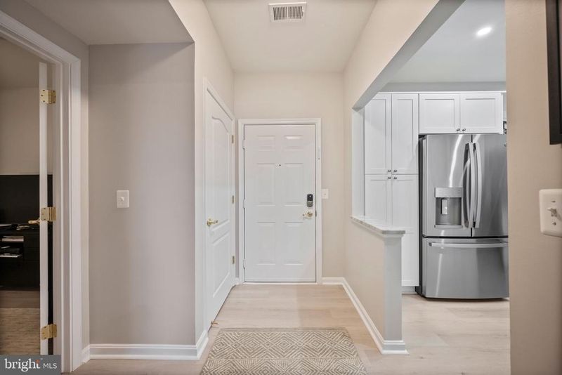 7315 Maplecrest Rd #205, Elkridge, MD 21075