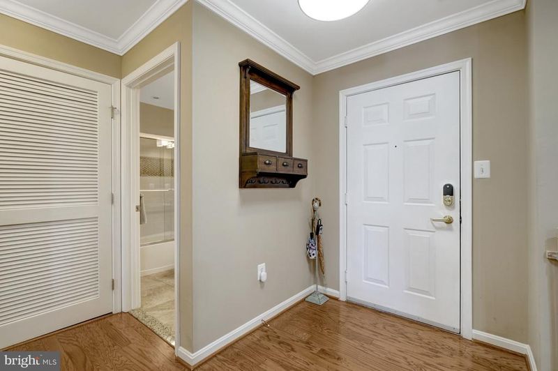 621 N Saint Asaph St #109, Alexandria, VA 22314