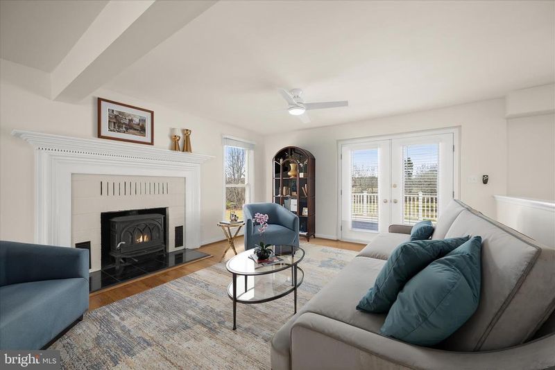 14586 Macclintock Dr, Glenwood, MD 21738