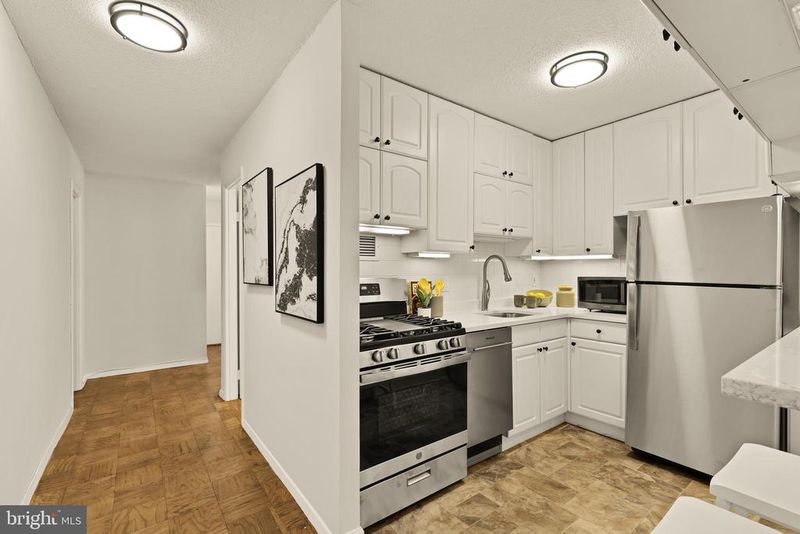 1301 20th St NW #817, Washington, DC 20036