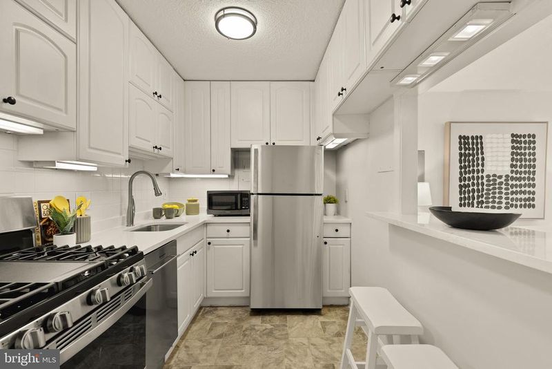1301 20th St NW #817, Washington, DC 20036