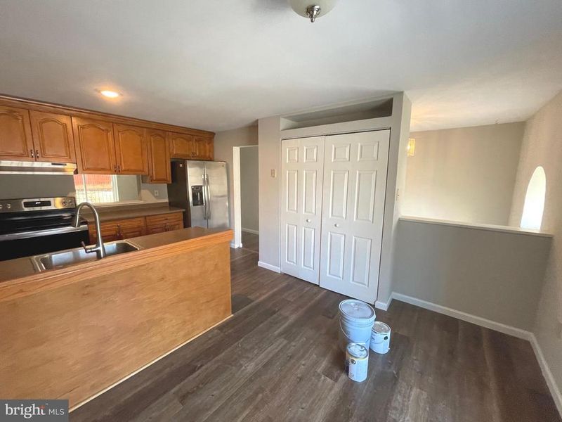 9817 Rainleaf Ct, Columbia, MD 21046