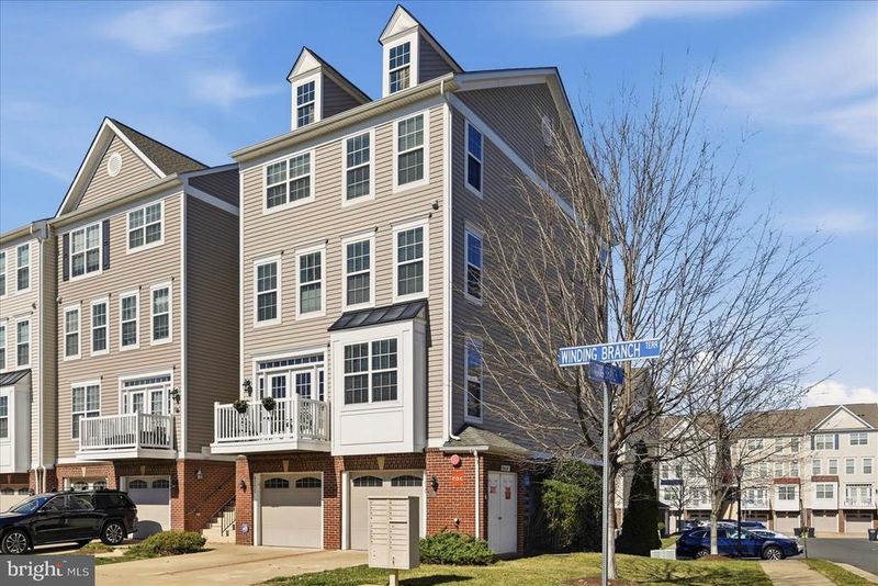 45655 Winding Branch Ter, Sterling, VA 20166