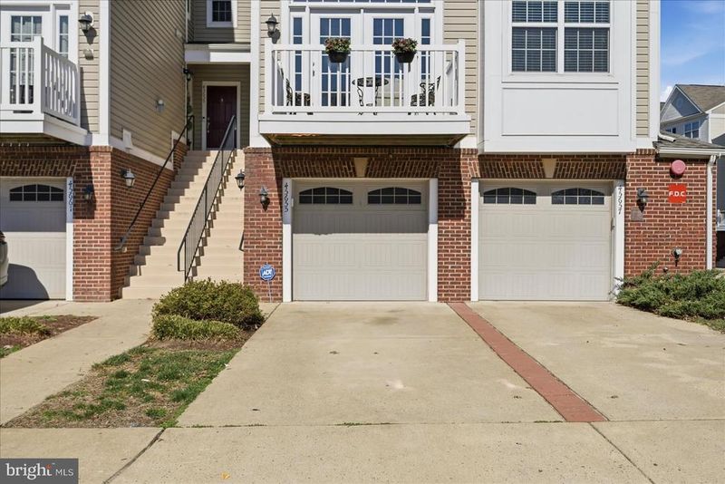 45655 Winding Branch Ter, Sterling, VA 20166