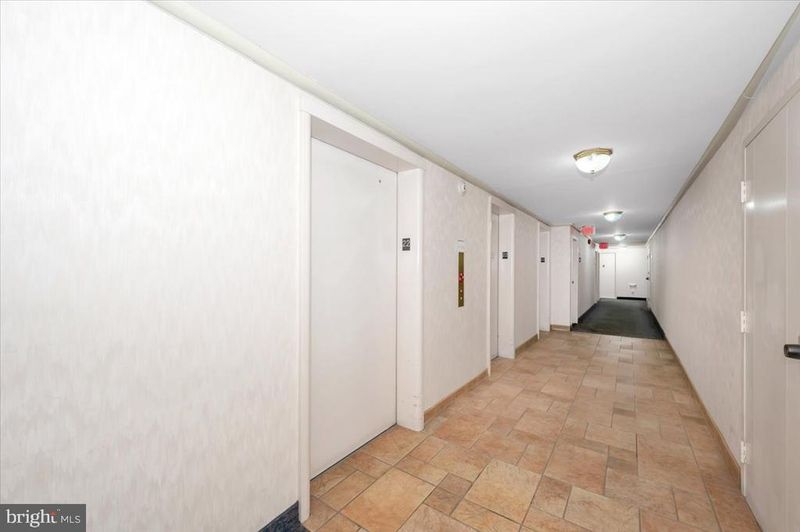 9701 Fields Rd #2206, Gaithersburg, MD 20878