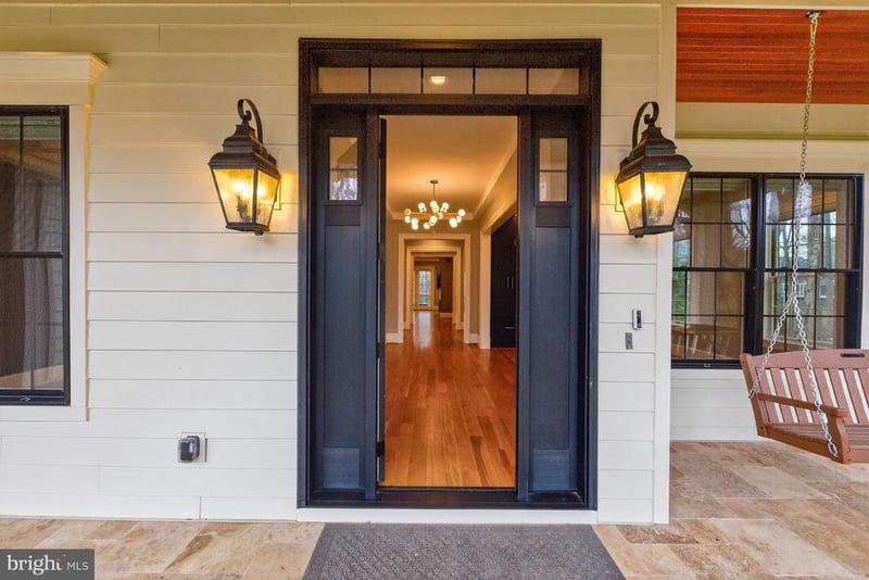 7002 River Oaks Dr, Mclean, VA 22101