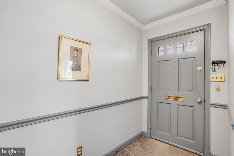 2118 N Huntington St, Arlington, VA 22205