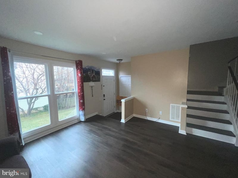 308 Falkirk Ct, Fredericksburg, VA 22406