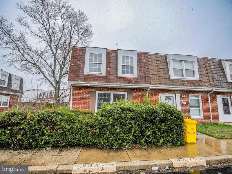 8519 Pioneer Dr, Severn, MD 21144