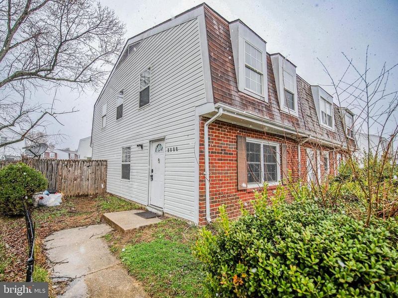 8519 Pioneer Dr, Severn, MD 21144