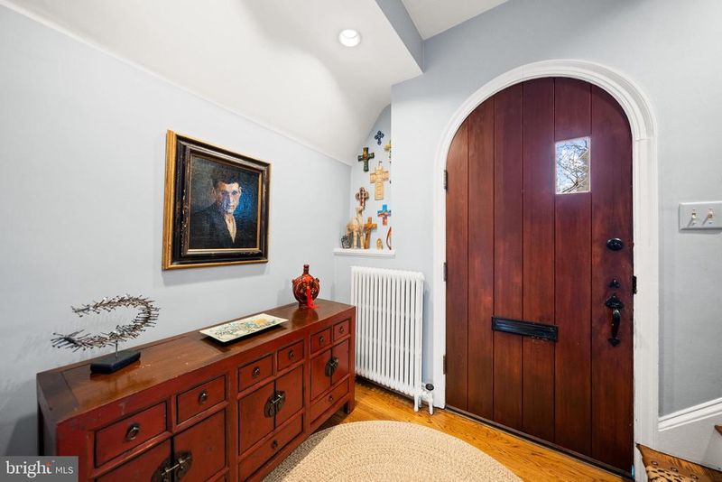 4800 Old Dominion Dr, Arlington, VA 22207