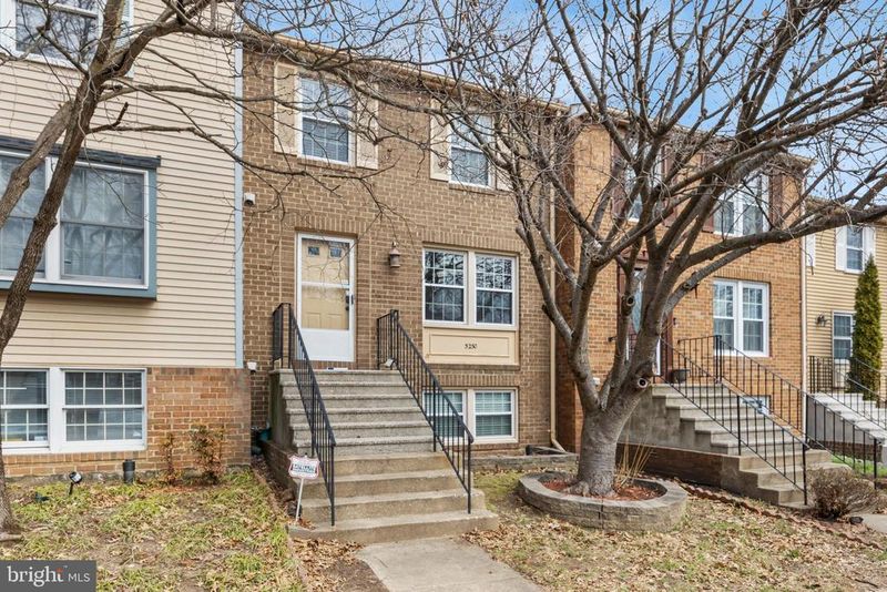 5250 Saint Genevieve Pl, Alexandria, VA 22315