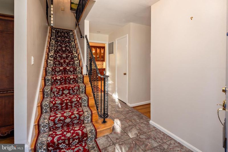 3101 Kent St, Kensington, MD 20895
