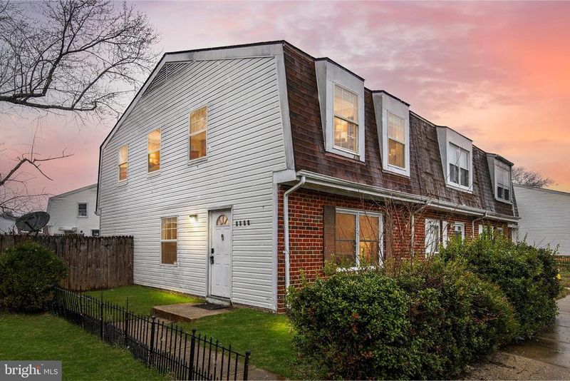 8519 Pioneer Dr, Severn, MD 21144