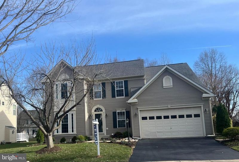 1733 Dearbought Dr, Frederick, MD 21701