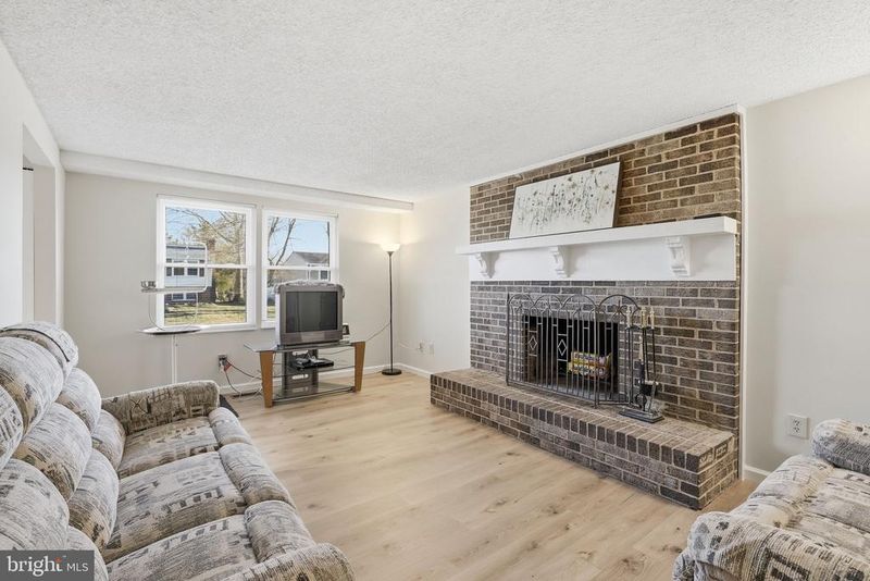 7905 Steadman St, Alexandria, VA 22309