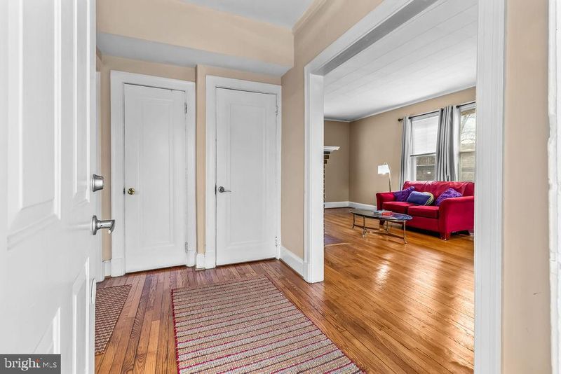 6009 41st Ave, Hyattsville, MD 20782