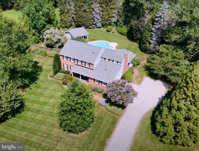 10904 Equestrian Ct, Reston, VA 20190