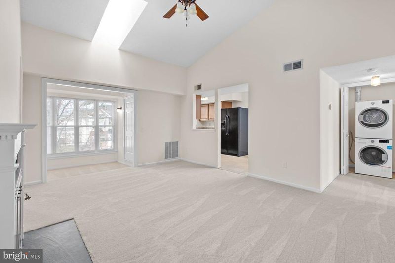 9250 Niki Pl #302, Manassas, VA 20110