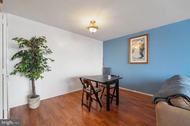 9701 Fields Rd #1604, Gaithersburg, MD 20878