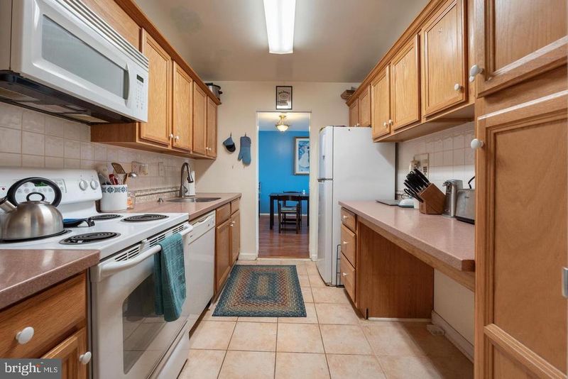 9701 Fields Rd #1604, Gaithersburg, MD 20878