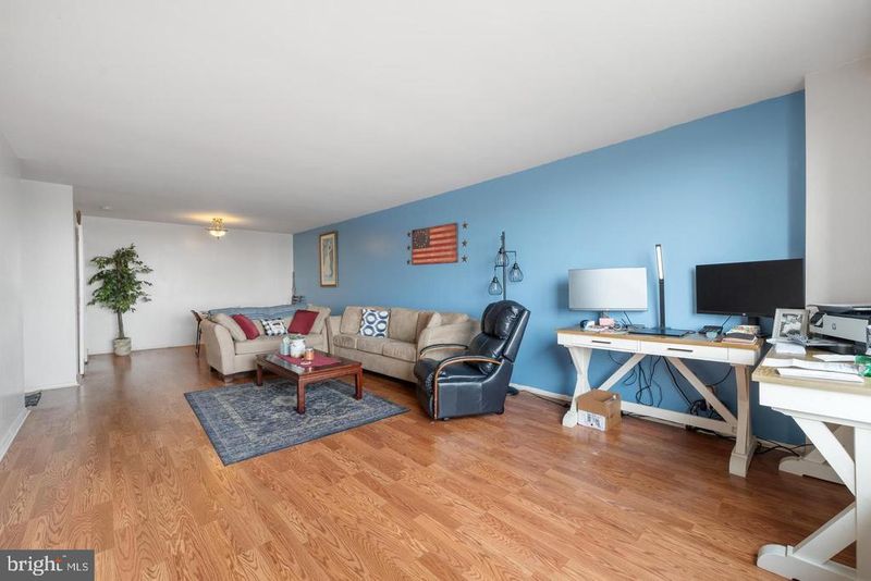 9701 Fields Rd #1604, Gaithersburg, MD 20878