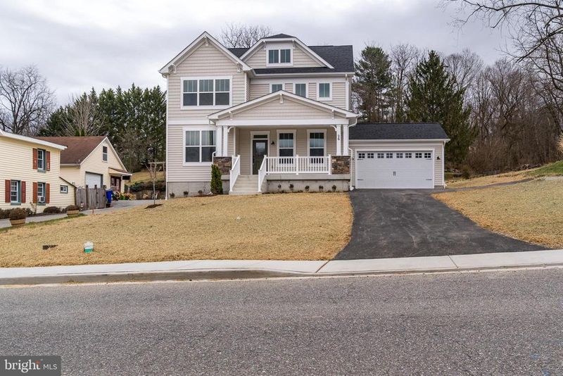 26 Walnut St, Middletown, MD 21769