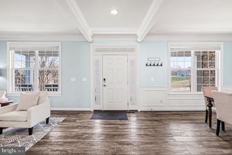 245 Perth Dr, Fredericksburg, VA 22405