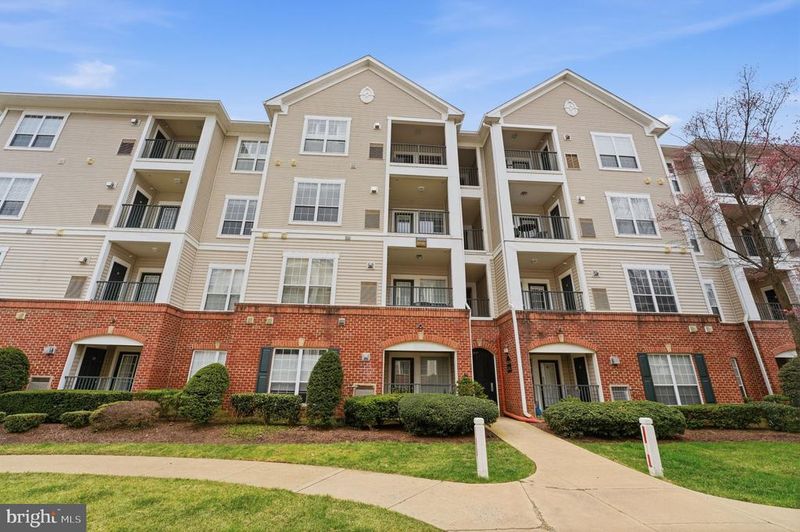 4854 Eisenhower Ave #351, Alexandria, VA 22304