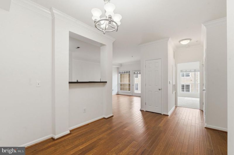 4854 Eisenhower Ave #351, Alexandria, VA 22304