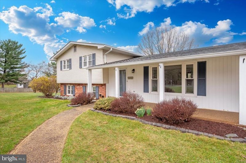 4984 Linganore View Dr, Monrovia, MD 21770