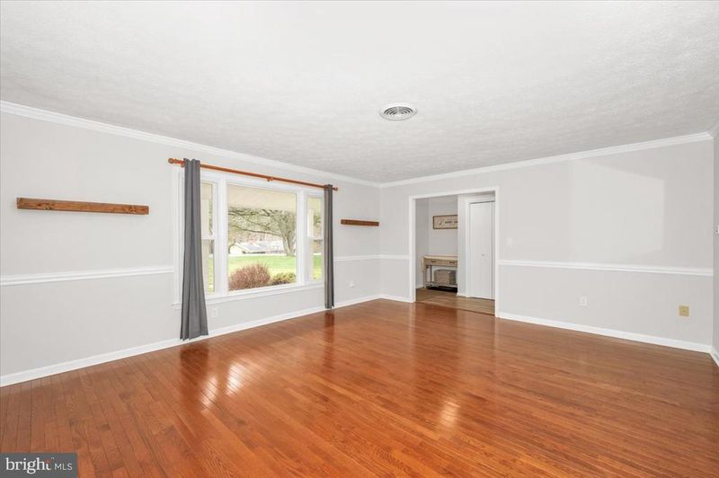 4984 Linganore View Dr, Monrovia, MD 21770